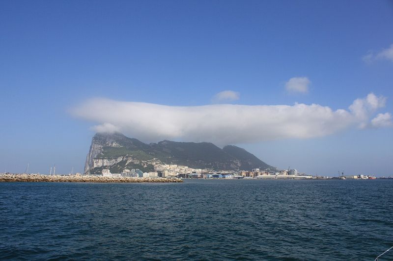 File:Gibraltar Levante Cloud 7.jpg