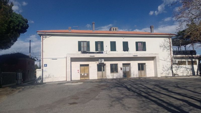 File:Vada Stazione.jpg